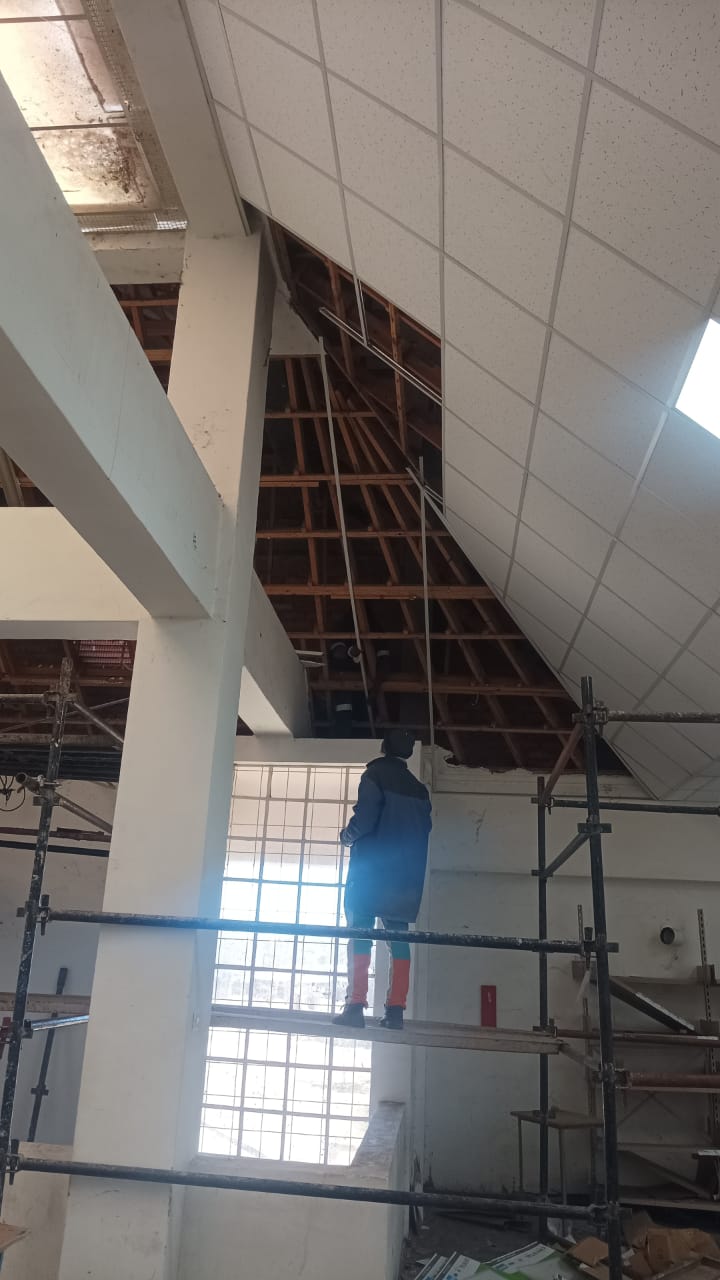 Ceiling – Before